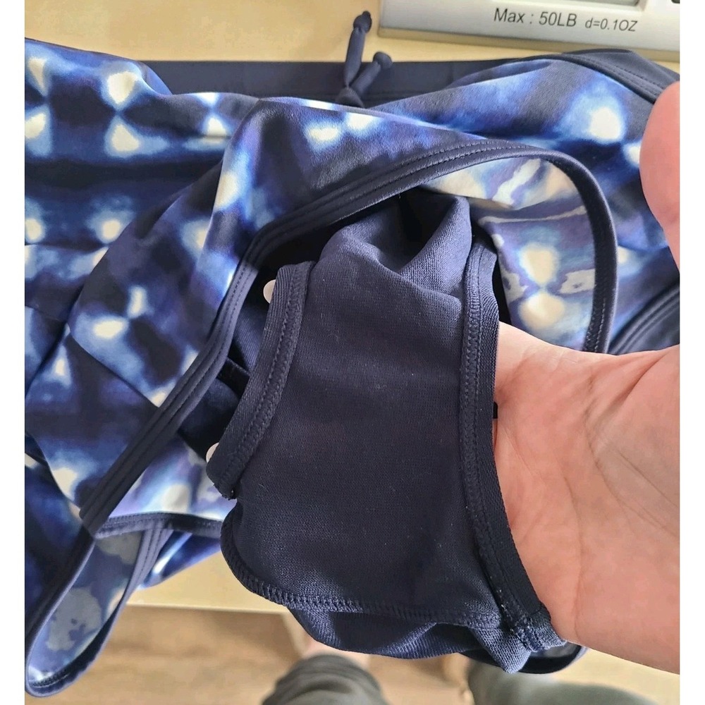 Athleta Mashiko Kata Active Swim Shorts Size M Blue Tie-Dye SUP Surf Run Beach - Picture 7 of 10